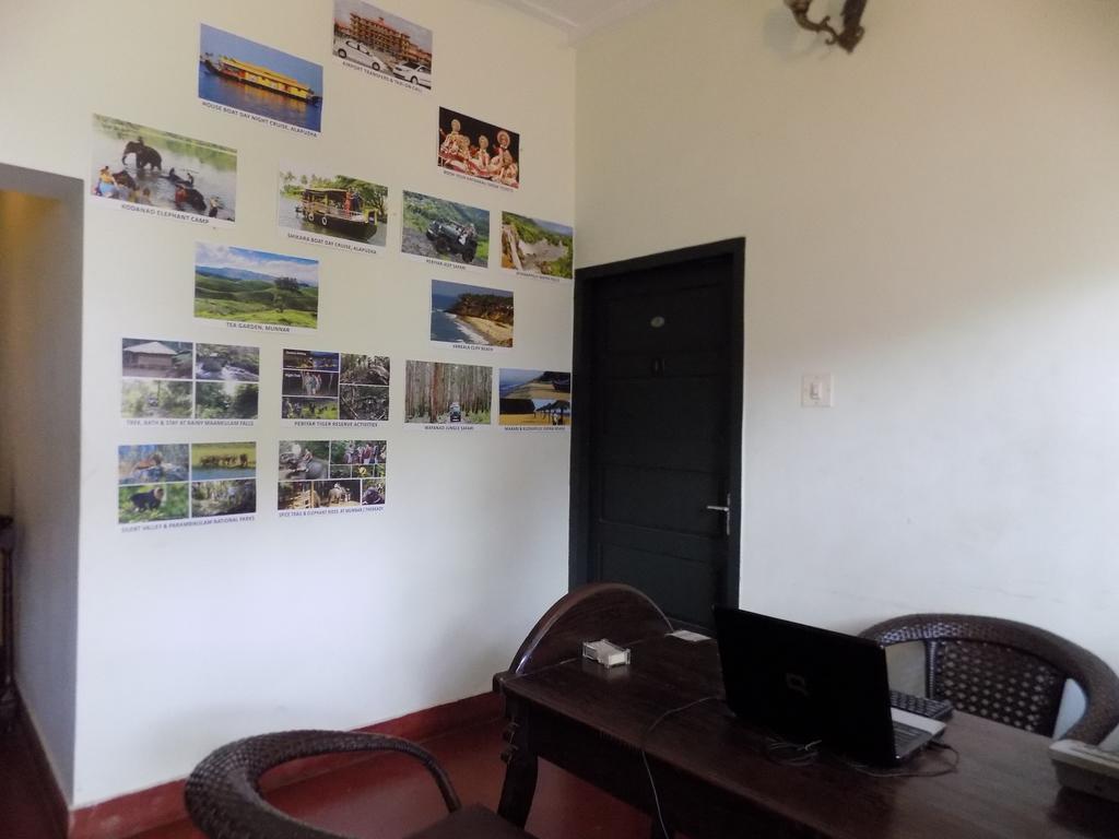เอลฟินสโตน เรสิเดนซี Bed & Breakfast Kochi ภายนอก รูปภาพ