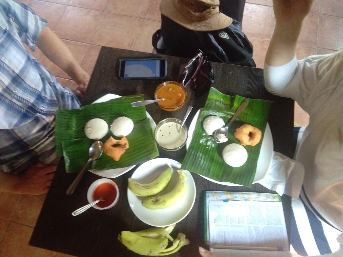 เอลฟินสโตน เรสิเดนซี Bed & Breakfast Kochi ภายนอก รูปภาพ