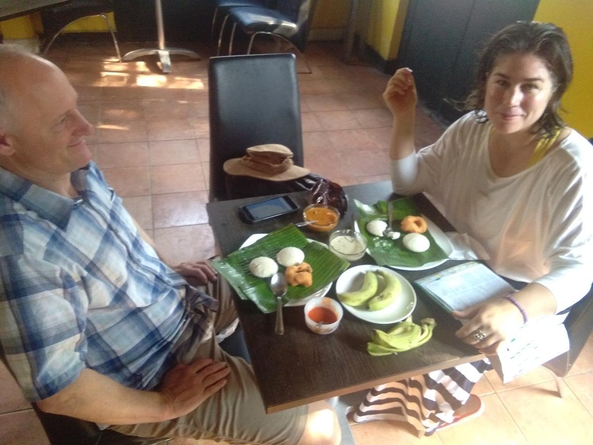 เอลฟินสโตน เรสิเดนซี Bed & Breakfast Kochi ภายนอก รูปภาพ