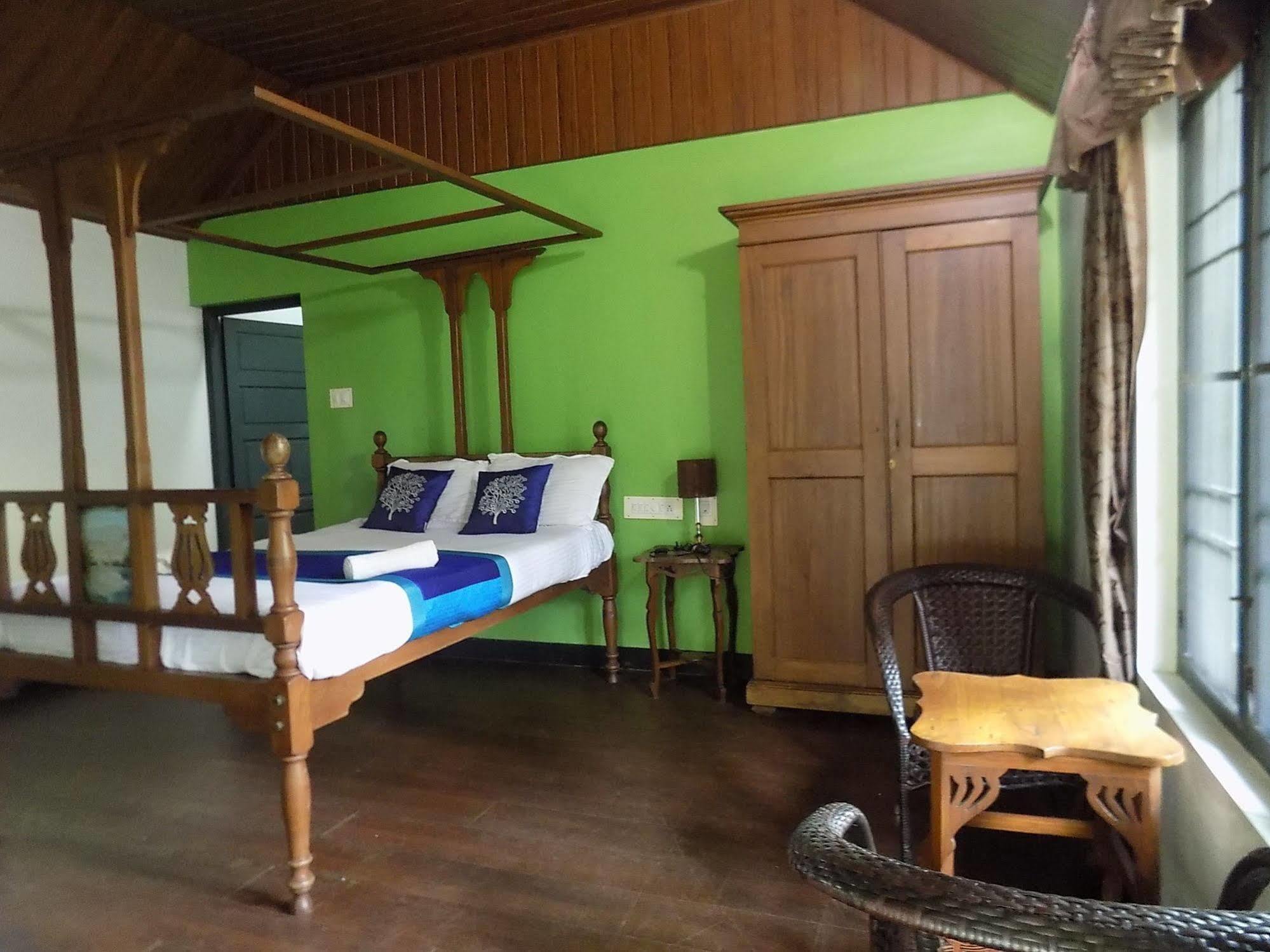 เอลฟินสโตน เรสิเดนซี Bed & Breakfast Kochi ภายนอก รูปภาพ