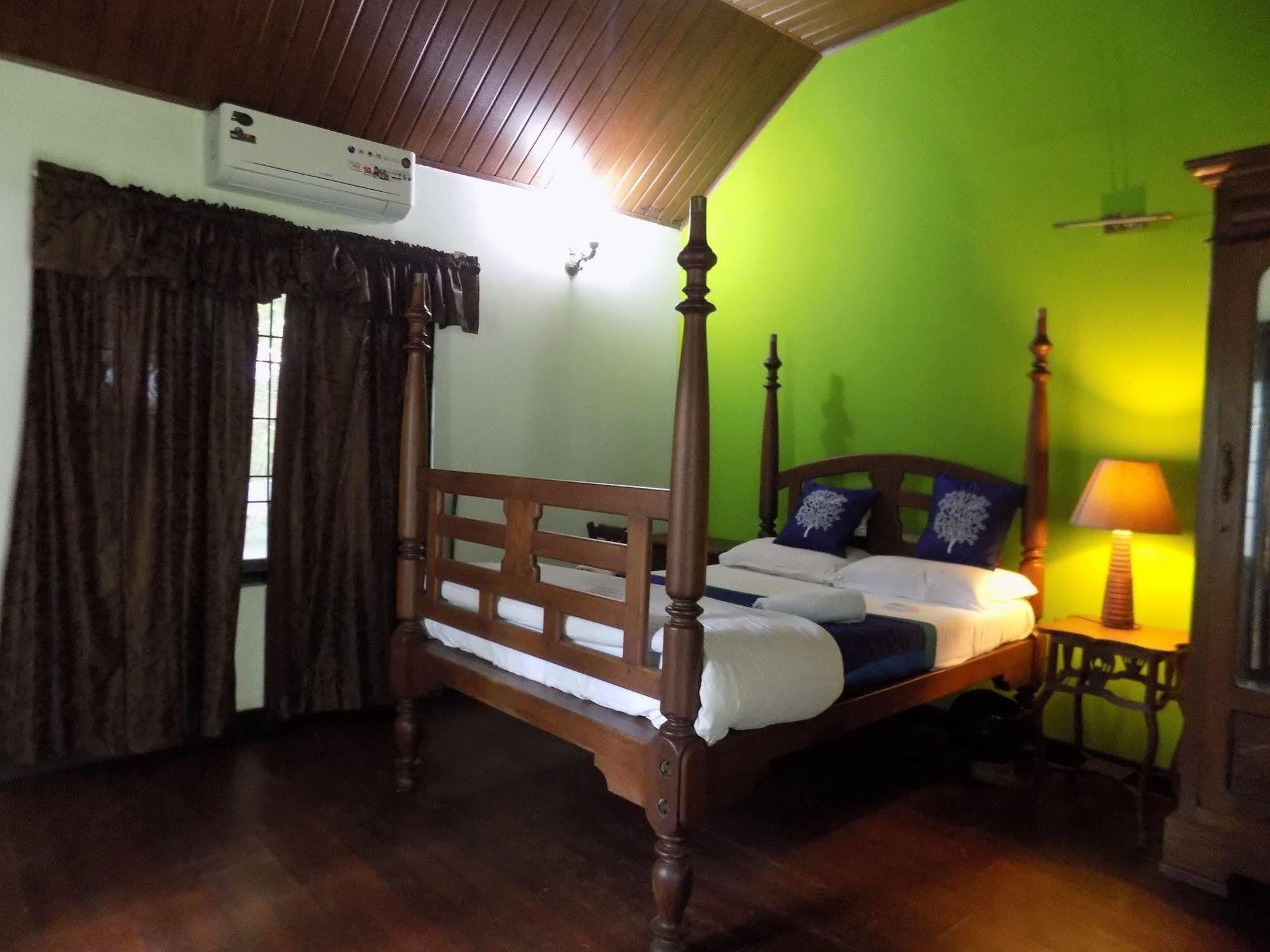 เอลฟินสโตน เรสิเดนซี Bed & Breakfast Kochi ภายนอก รูปภาพ